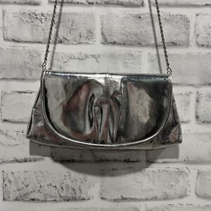 La Regale Metallic Silver Tone Chain Strap Evening Bag Clutch Purse